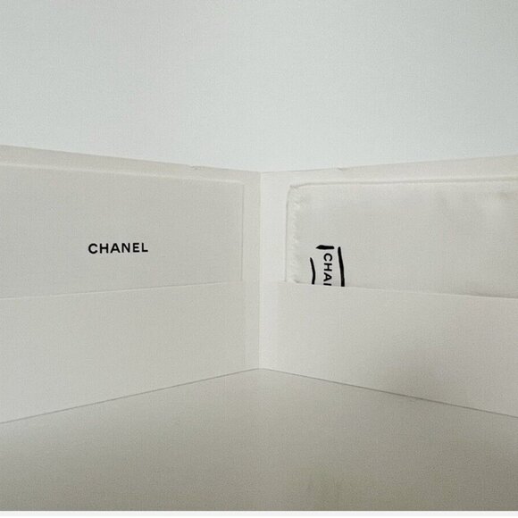 CHANEL | Cleaning Cloth | CHANEL Handbag Cleaning Glove & Care Booklet - Picture 2 of 7